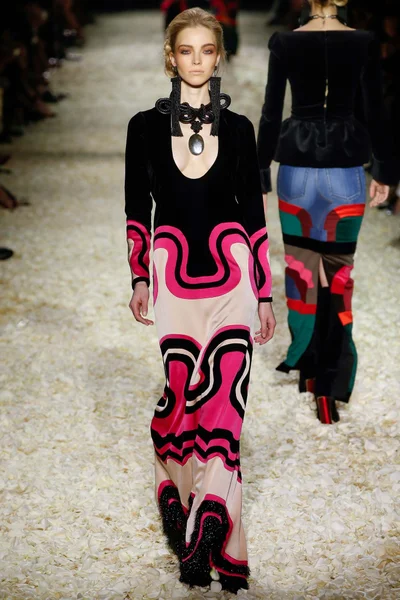 Look 33